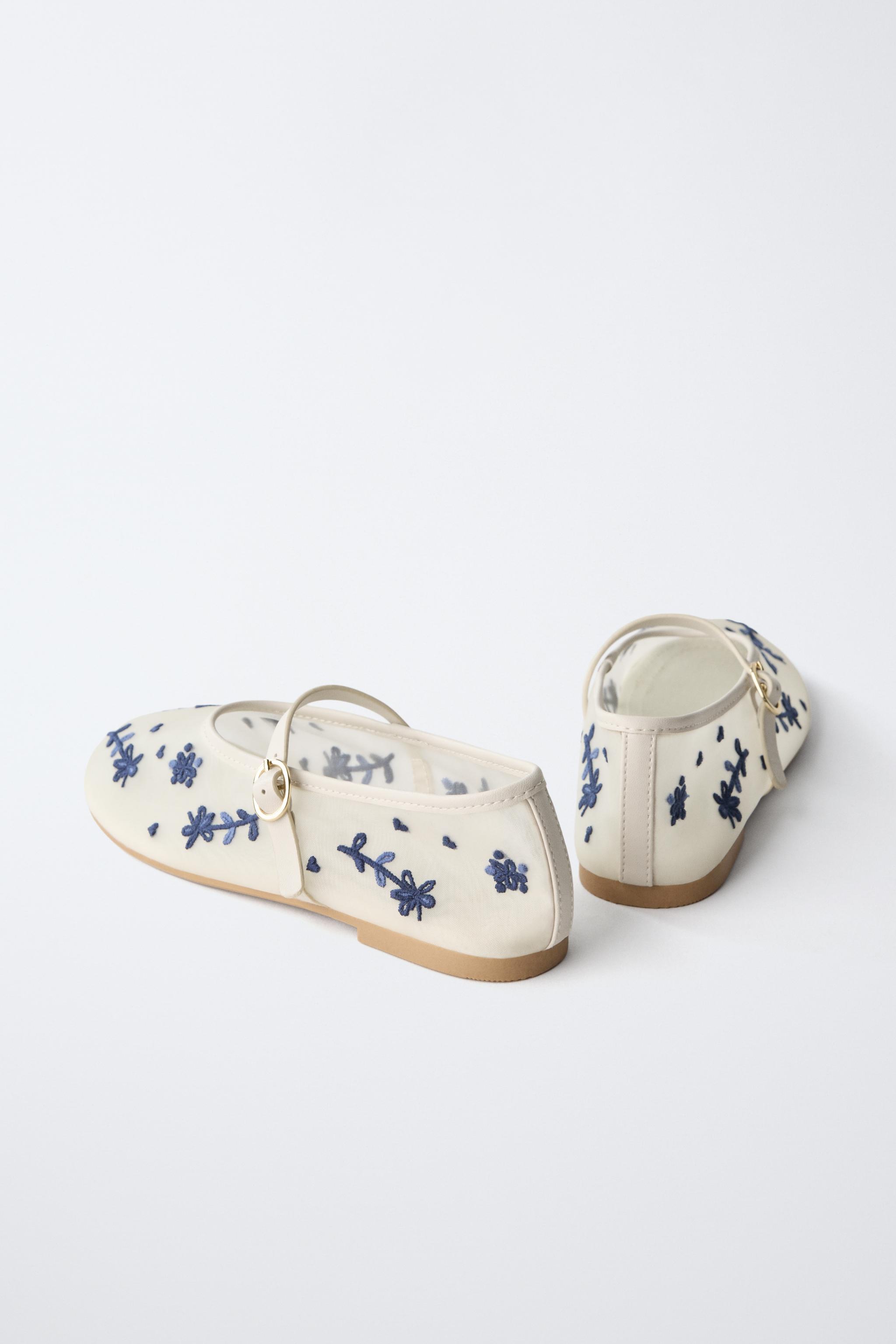 EMBROIDERED BALLET FLATS